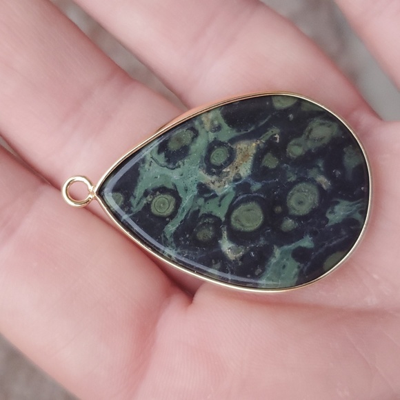 New Gold Wrapped Kambaba Jasper Teardrop Unisex Pendant. - Picture 3 of 12
